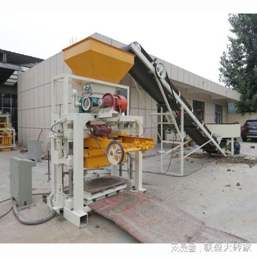 路面砖机是市政建设必不可少的建材生产设备